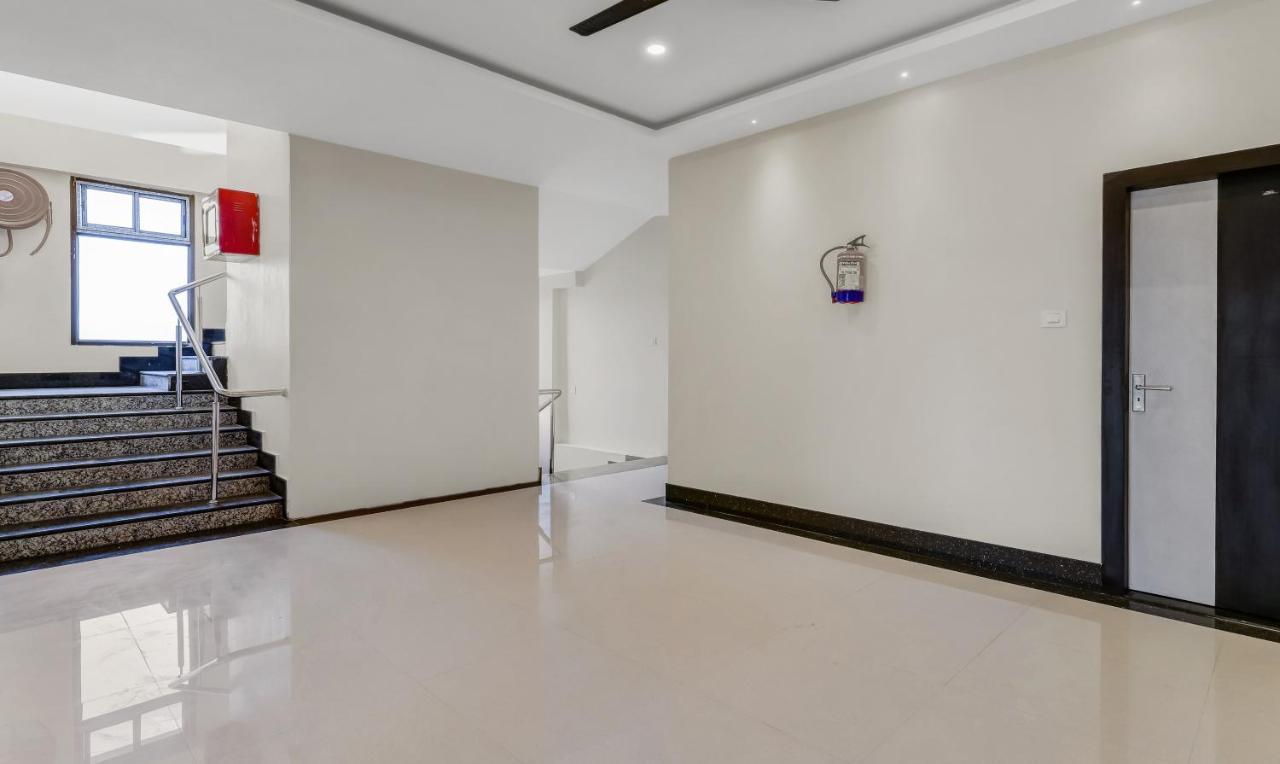 Treebo Trend Hotel Mobi VIP Airport Guwahati Buitenkant foto